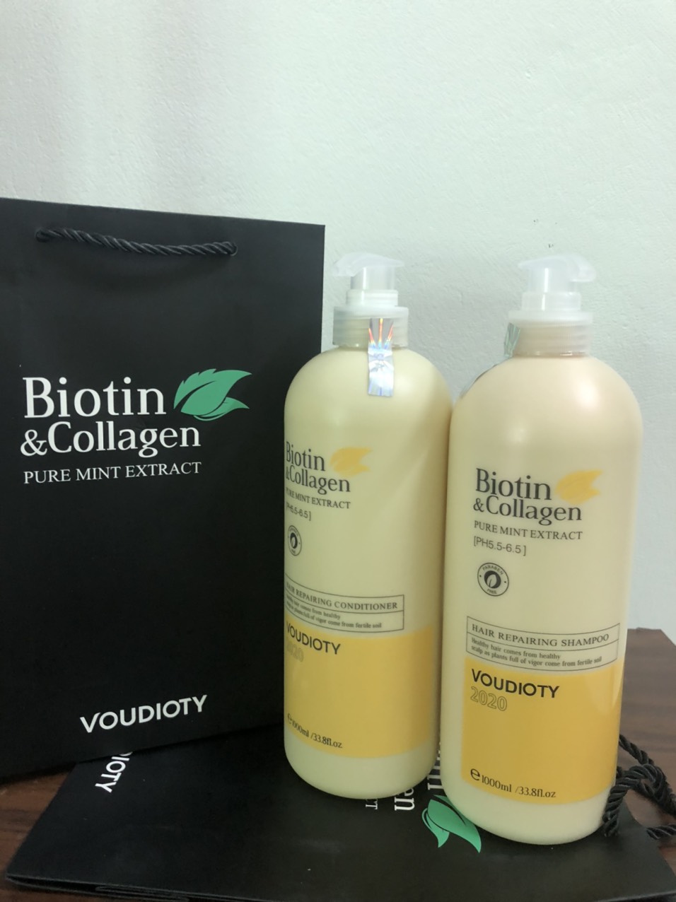Dầu gội biotin collagen vàng siêu mềm mượt - kích thích mọc tóc 1000ml
