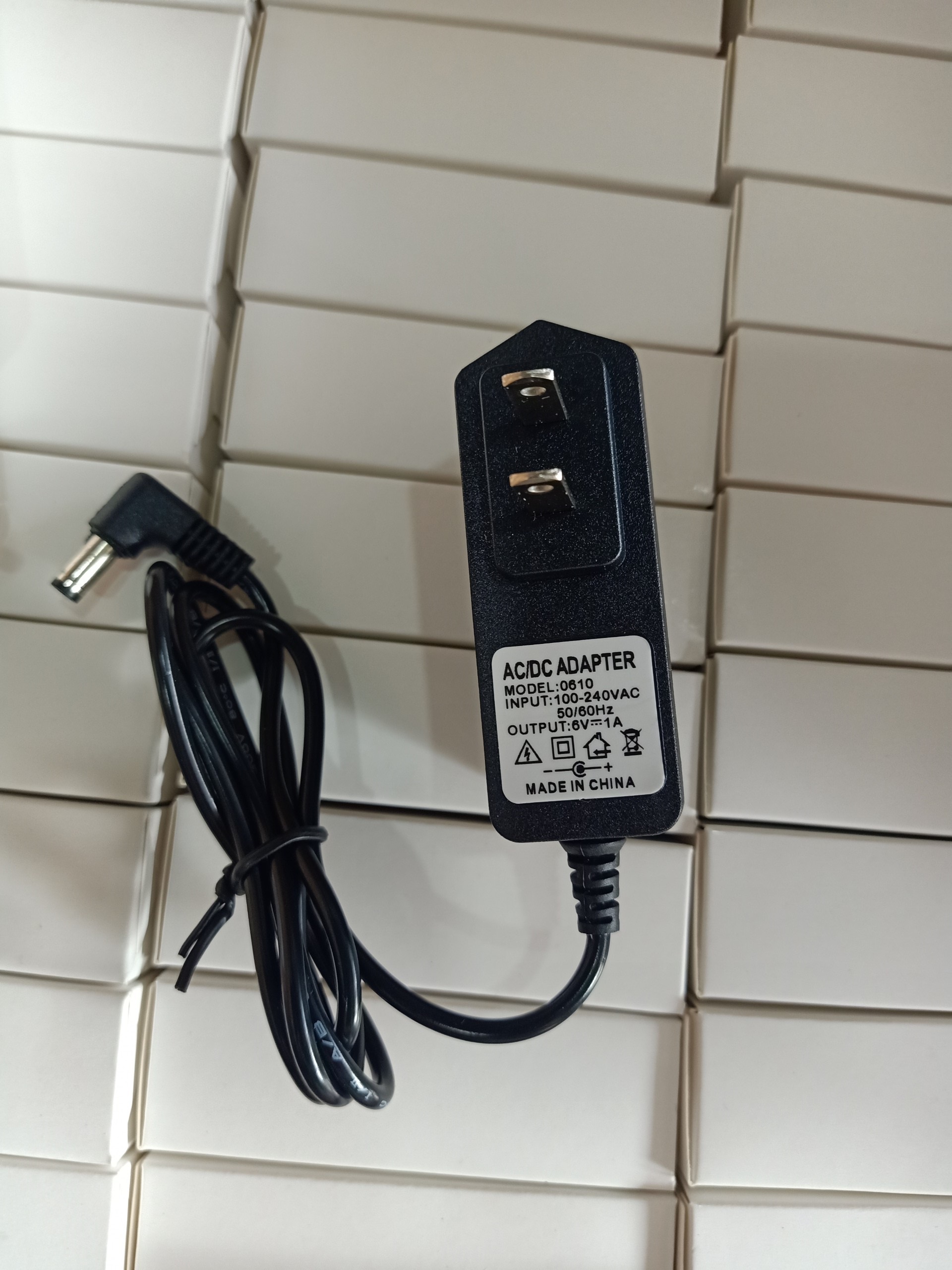 Dây sạc adapter 6v 1ah sạc cho cân điện tử - đuôi cong