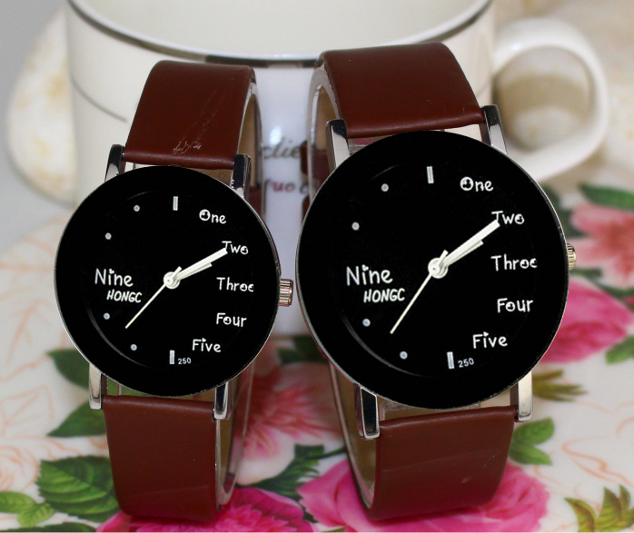 [HCM]Đồng hồ đôi nam nữ đẹp hoạt tiết số anh ngữ - Giá bán trên là 2 chiếc như hình + tặng kèm thêm 2 viên pin