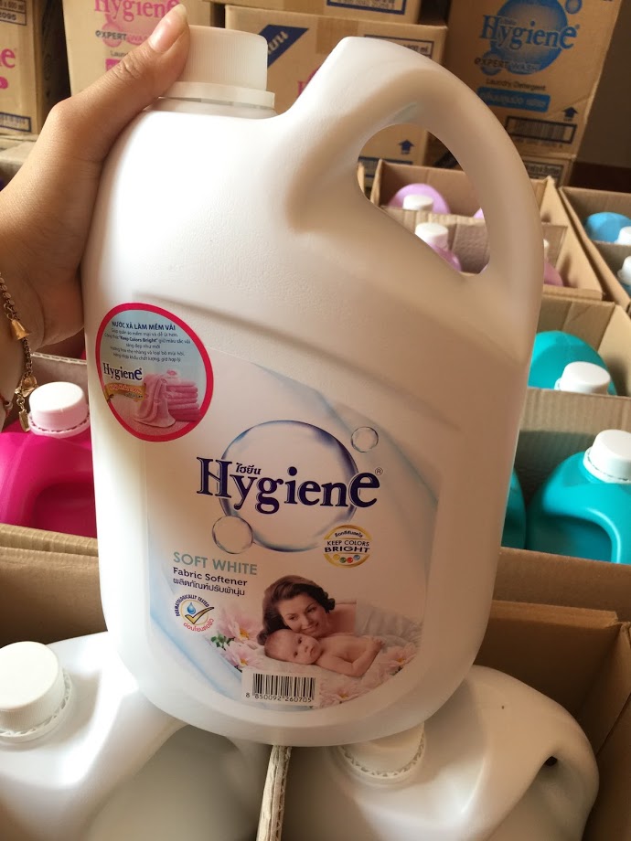 [HCM]NƯỚC XẢ VẢI HYGIENE 2800ml THÁI LAN [MÀU TRẮNG]