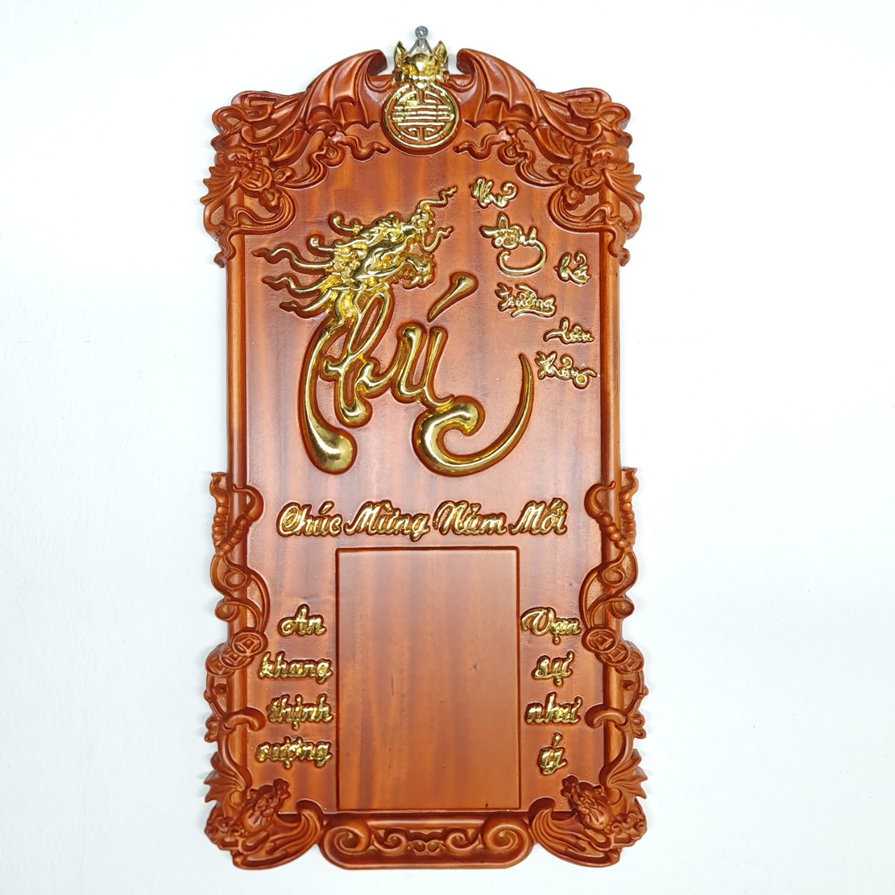 Đốc lịch gỗ treo tường chữ Phúc Dát Vàng