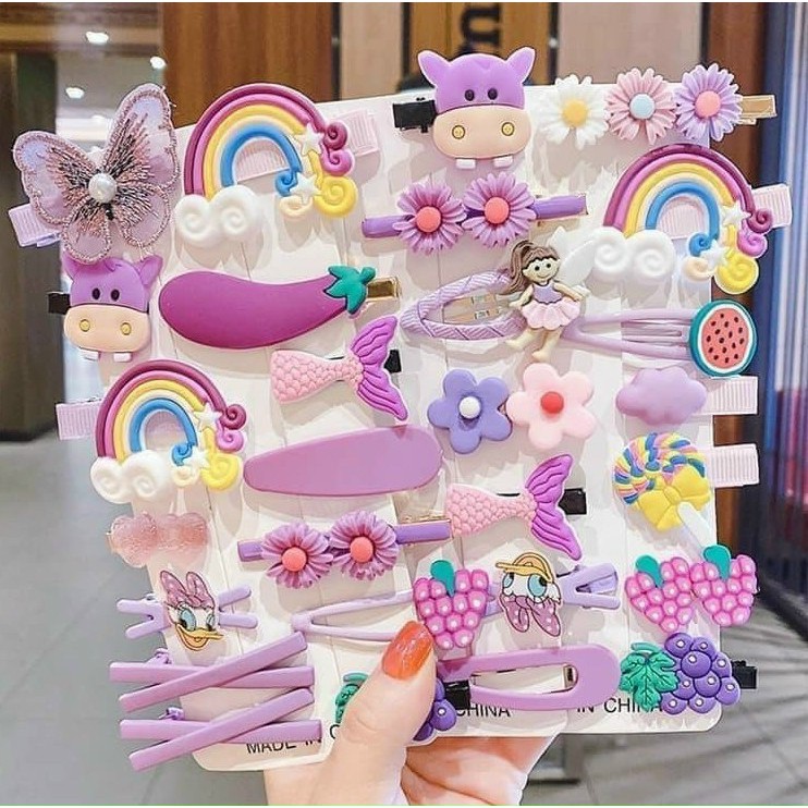 1 kẹp tóc ngẫu nhiên