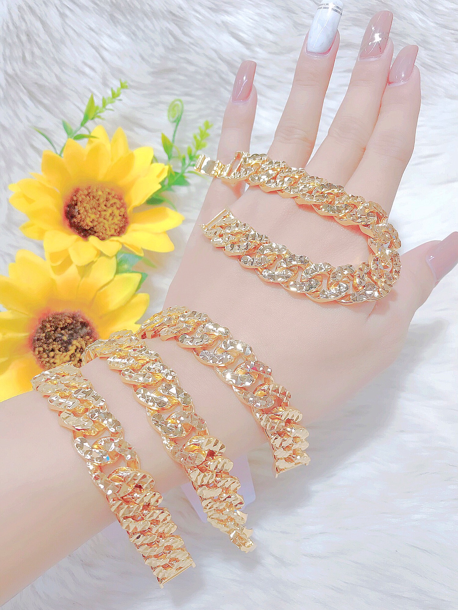Lắc tay vàng Nam đính đá Cao Cấp X.L003-60 - Vòng tay nam, lắc vàng nam, lac tay vang nam, lắc vang nam, vòng đeo tay nam, lắc tay nam nhỏ, lắc tay nam giá rẻ, lắc tay nam đầu rồng, lắc nam, lắc tay nam vàng 24k 1 cây, lắc nam đẹp