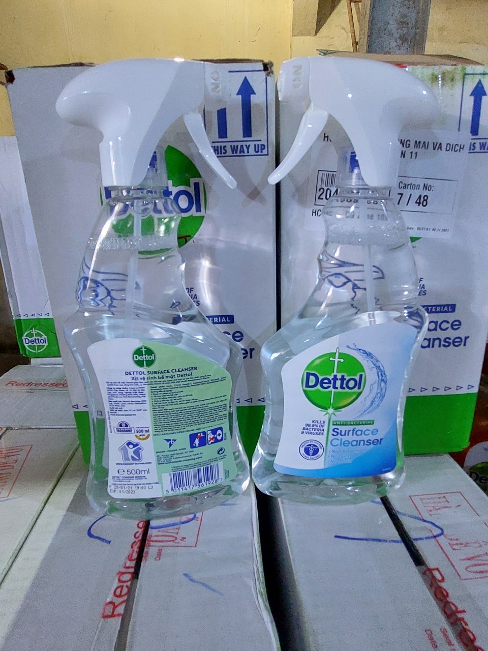 Xịt vệ sinh bề mặt dettol