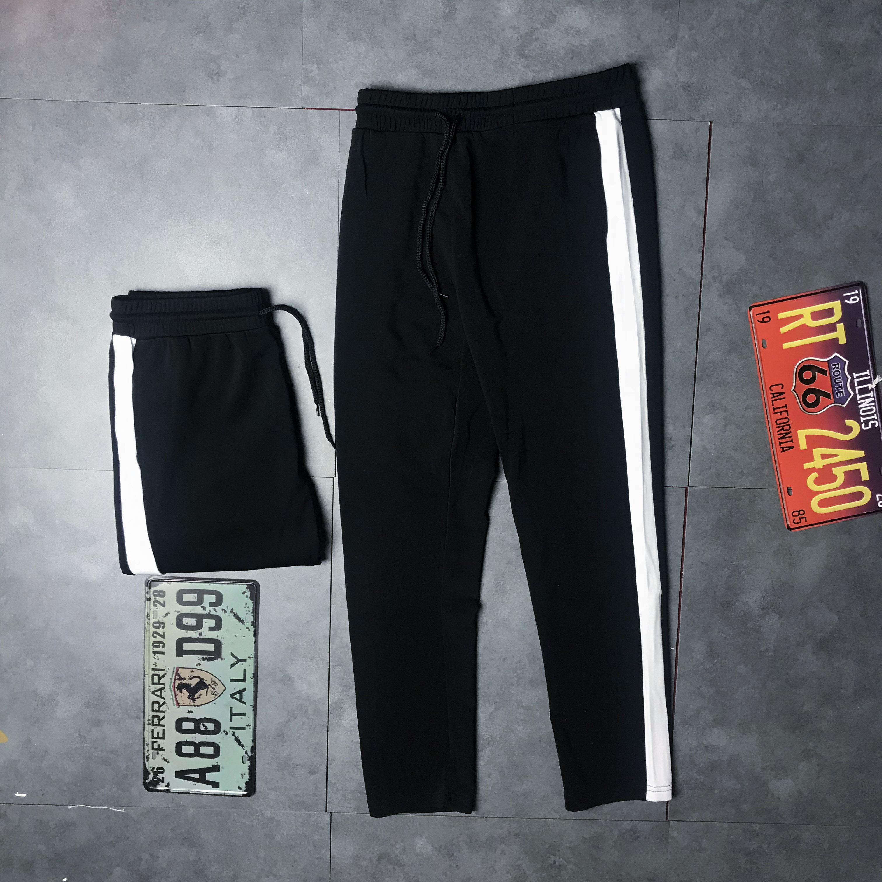 Quần Thể Thao Nam Đen 1 Sọc Trắng Ống Suông