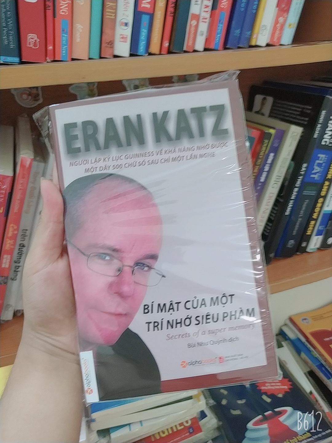 Sách - bí mật của một trí nhớ siêu phàm + tặng kèm bookmark