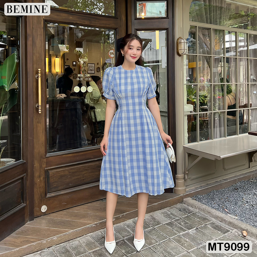 Đầm thiết kế cổ tròn tay phồng đính hoa dáng xòe bemine mt9099