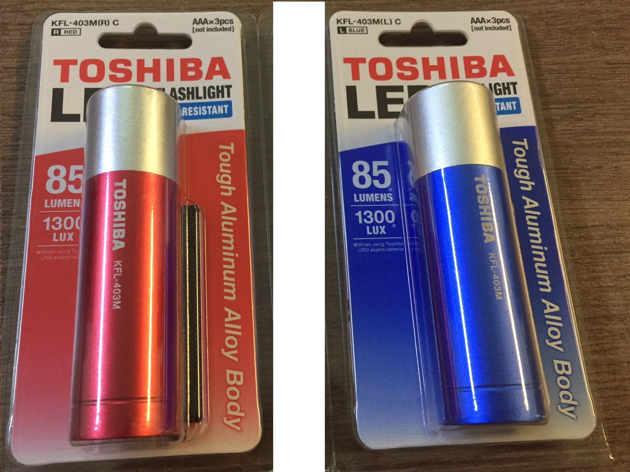 Đèn pin Led FlashLight Toshiba - Tặng kèm 3 viên pin AAA