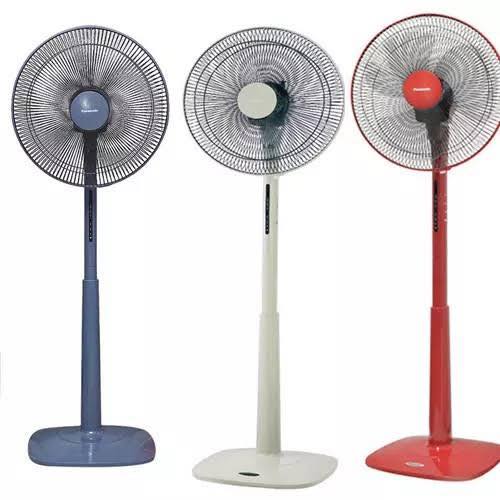 Quạt đứng Panasonic F-409K có khiển từ xa, xuất xứ Malaysia - Hàng chính hãng, bảo hành 12 tháng