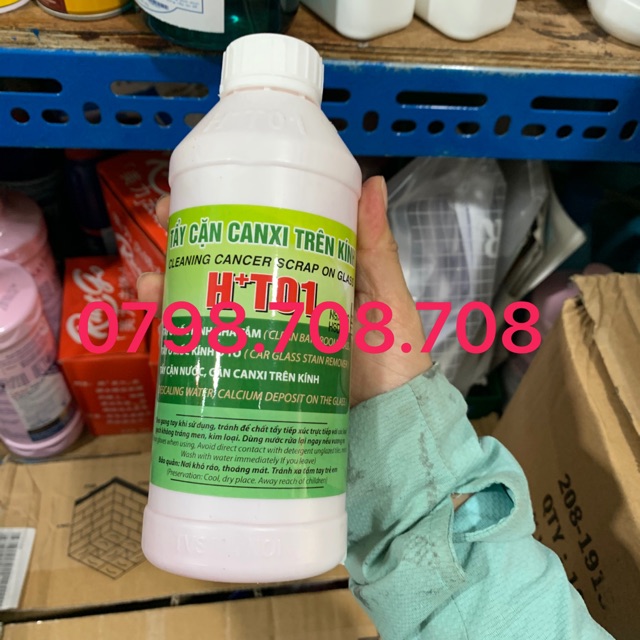 Tẩy cặn canxi, ố mốc trên kính ht01