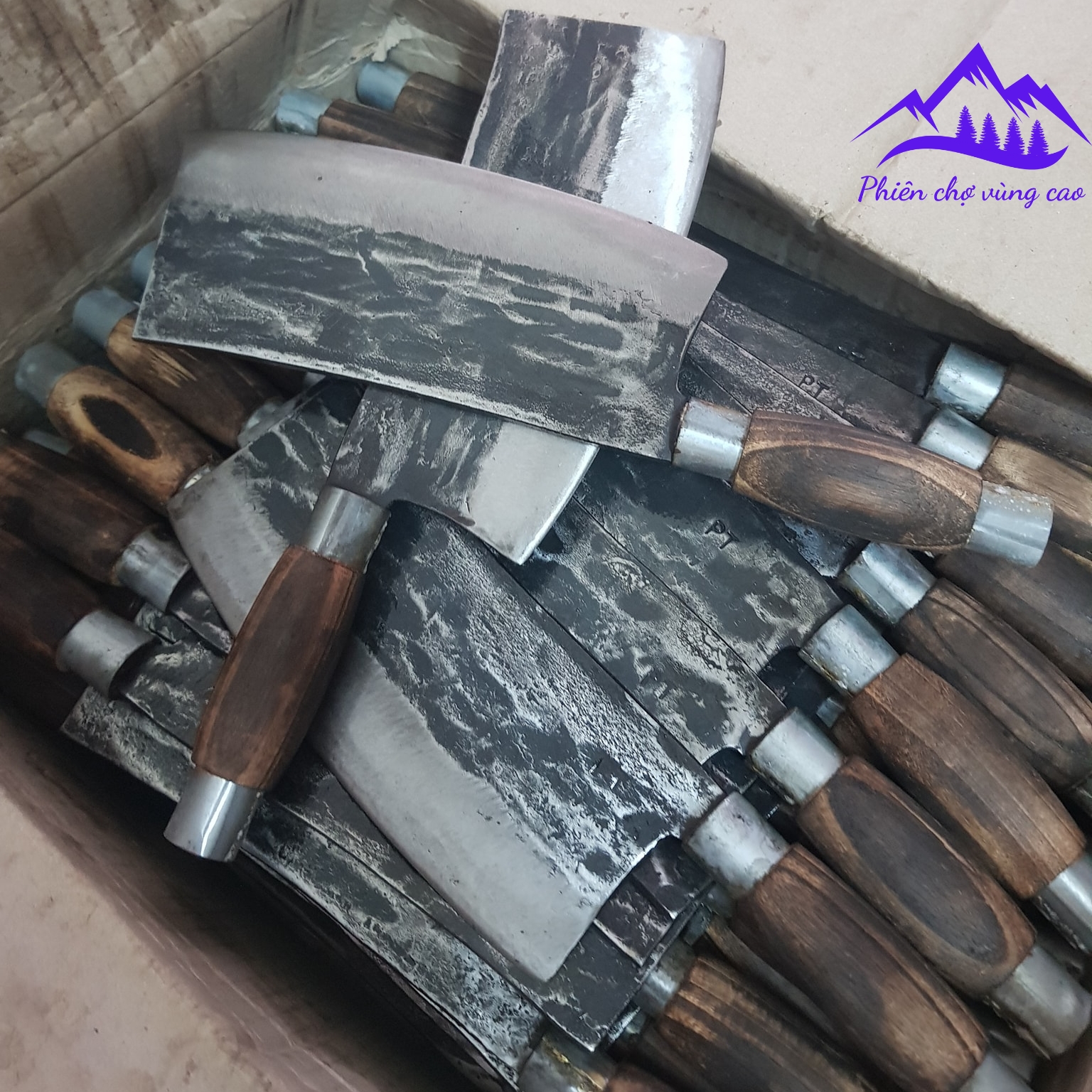 Dao chặt xương, chặt củi, chặt cây làm từ nhíp xe ô tô, rèn thủ công cao cấp. Dao chặt xương ống cứng bò, giò heo, xương gà nhip oto