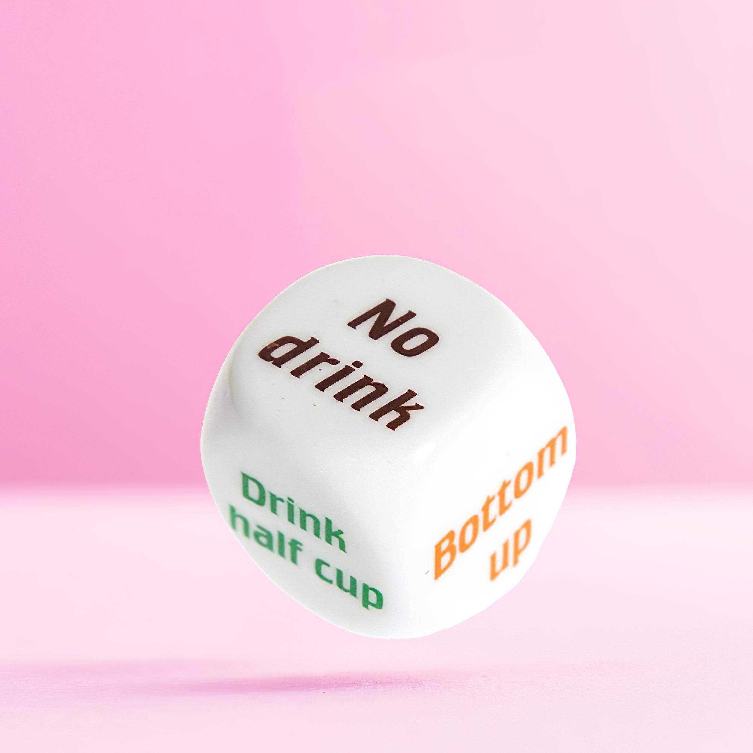 Xí ngầu uống bia (Drinking Game Dice) cực vui nhộn