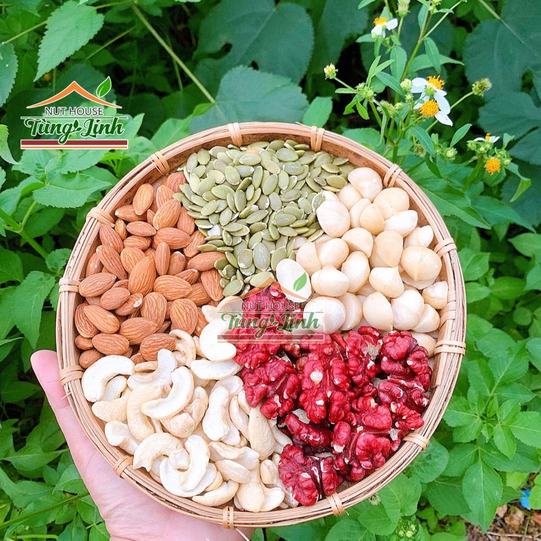 Hạt Dinh Dưỡng Mix Nuts 5 loại: Hạt Macca, Hạnh Nhân sấy, Hạt Điều sấy, Óc chó mỹ, Bí xanh sấy (Hũ 500Gram)