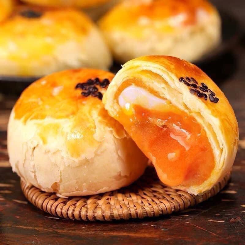 Combo 10 chiếc bánh trứng chảy ngàn lớp date mới