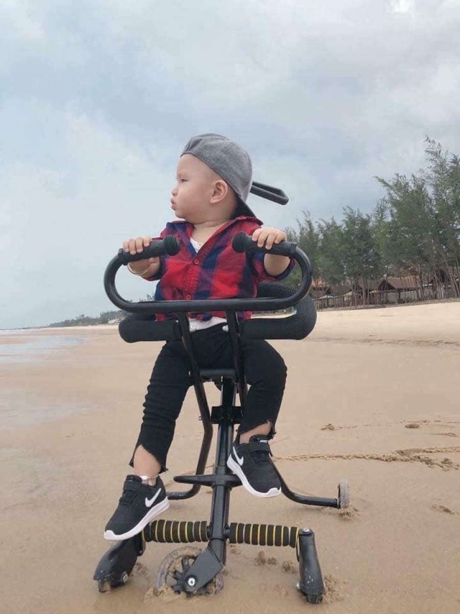 XE ĐẨY SIÊU THỊ 5 BÁNH LOẠI CAO CẤP, CÓ GIỎ, BÁNH XE PHÁT SÁNG CHO BÉ YÊU