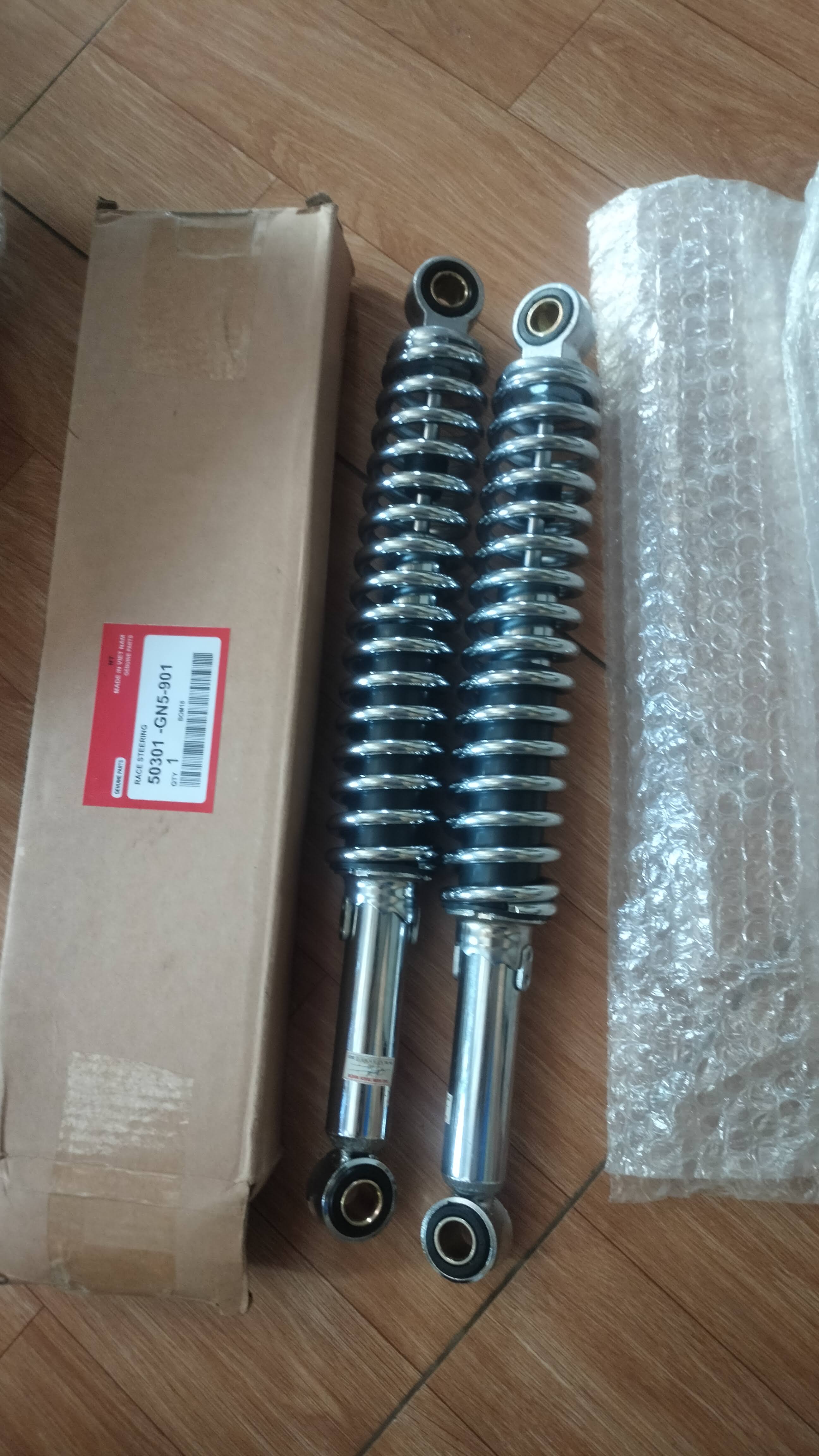 Đôi giảm xóc sau xe honda win 100