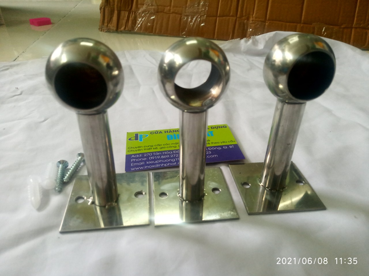 [HCM]bass bắt tường treo rèm cửa chính cửa sổ