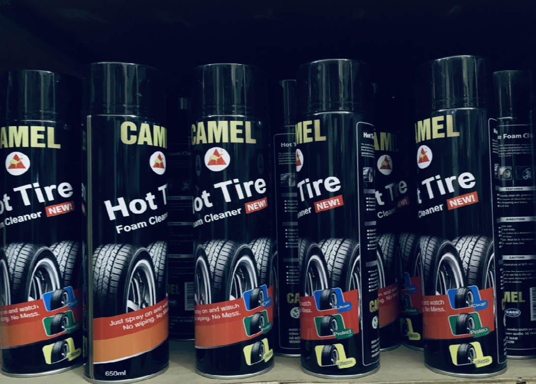 Chai xịt làm sạch bề mặt và làm bóng vỏ xe ô tô 650ml