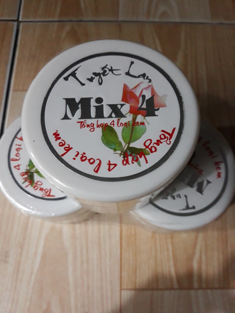 Kem dưỡng da MIX 4 Tuyết Lan tổng hợp 4 loại kem 60g