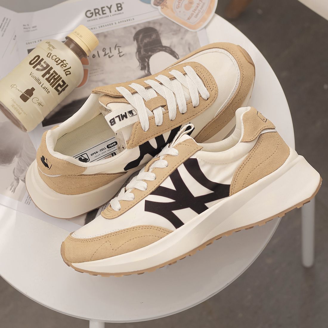 Giày Sneaker MLB Jogger New York Yankess yellow and white
