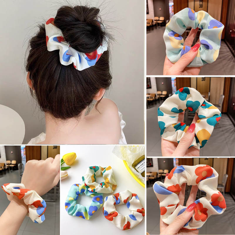 Combo 3 dây Buộc Tóc Scrunchies Hoa Vintage Xinh Xắn,  Không Đau Đầu, Vải Mềm Mịn, Sang Trọng , đi chơi , đi học , dễ phối quần áo , chất liệu mềm mịn , màu sắc theo xu hướng
