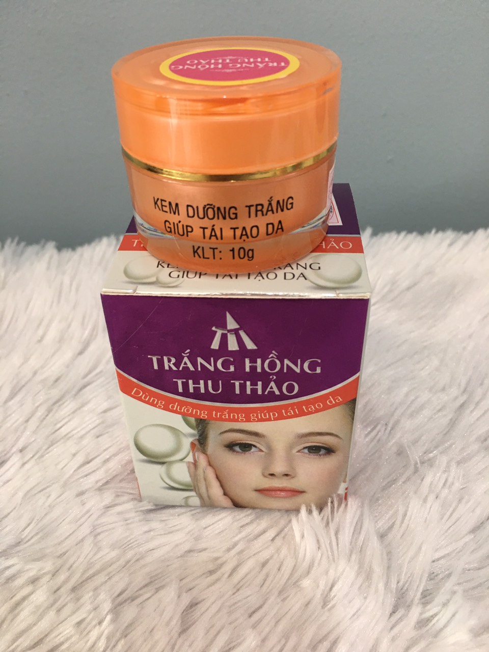 Kem dưỡng trắng tái tạo da 10g (89k) Trắng Hồng Thu Thảo