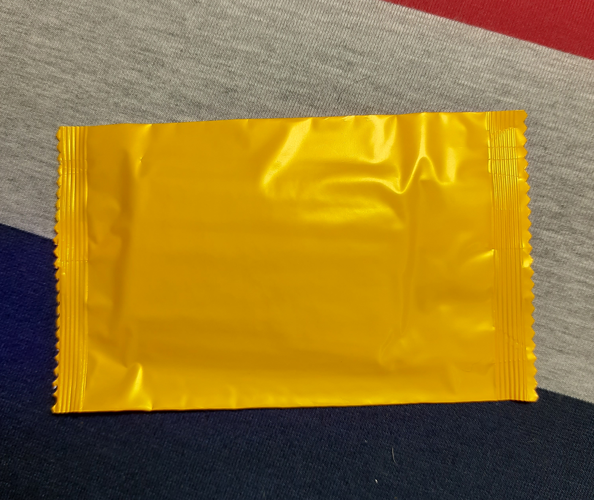 [HCM]100 Khăn lạnh ( Màu Vàng ) dành cho Lò Bánh Mì Dịch Vụ ăn uống bán mang về