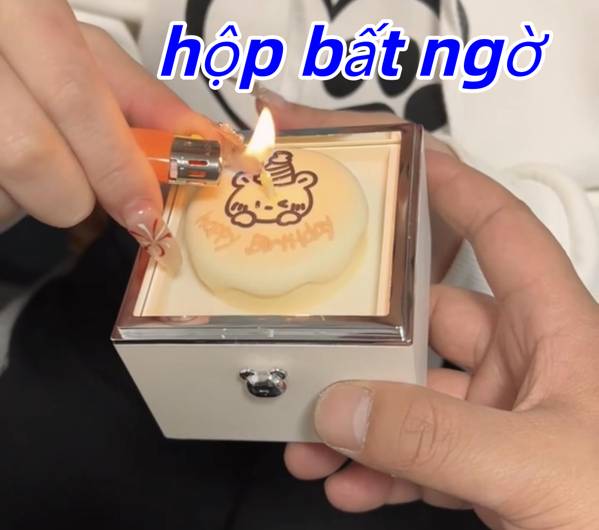   Sáng tạo mới bất ngờ hộp lật bánh nến trang sức hộp bao bì vòng cổ tự động xoay hộp quà tặng