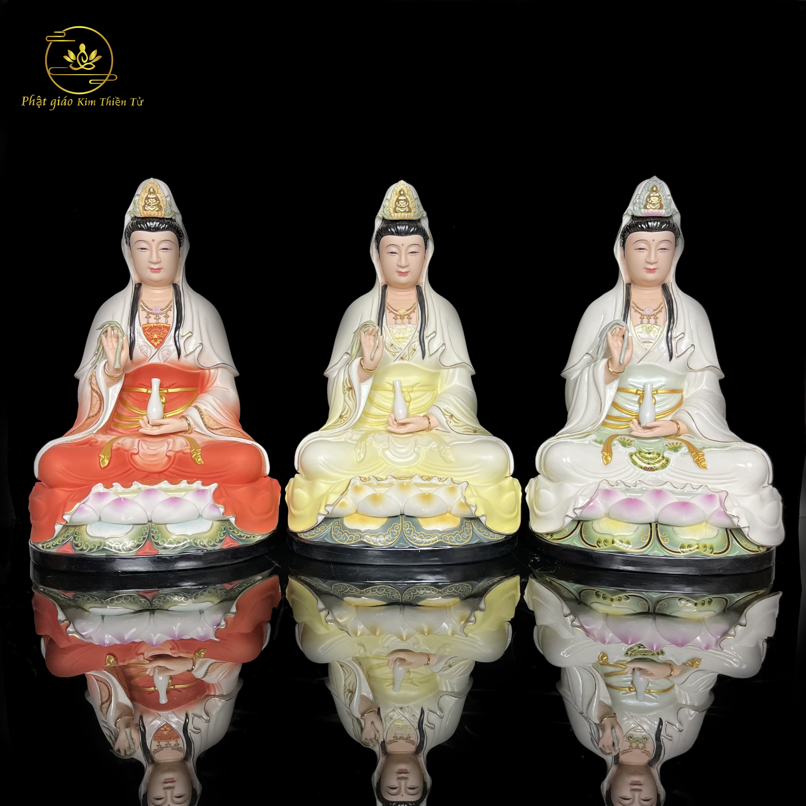 Tôn tượng mẹ quan âm 12in.16in . 19in a03 áo đỏ, áo vàng , áo trắng ngồi trên hoa sen bằng sứ đức hóa