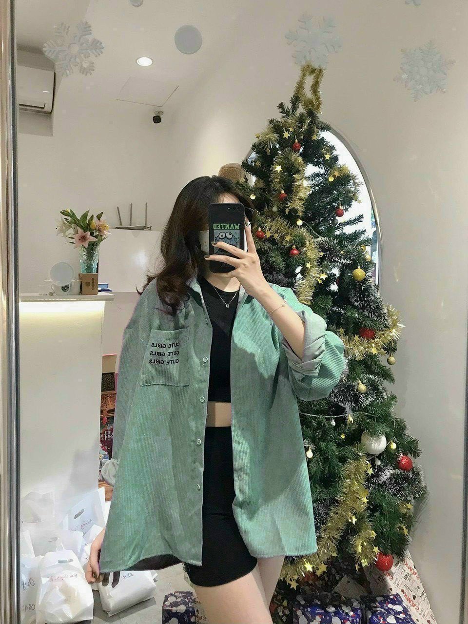 Áo Khoác Nhung Nam Nữ Cổ Sơ Mi Thêu Chữ, Chất Liệu Vải Nhung Tăm Cao Cấp mẫu Hot