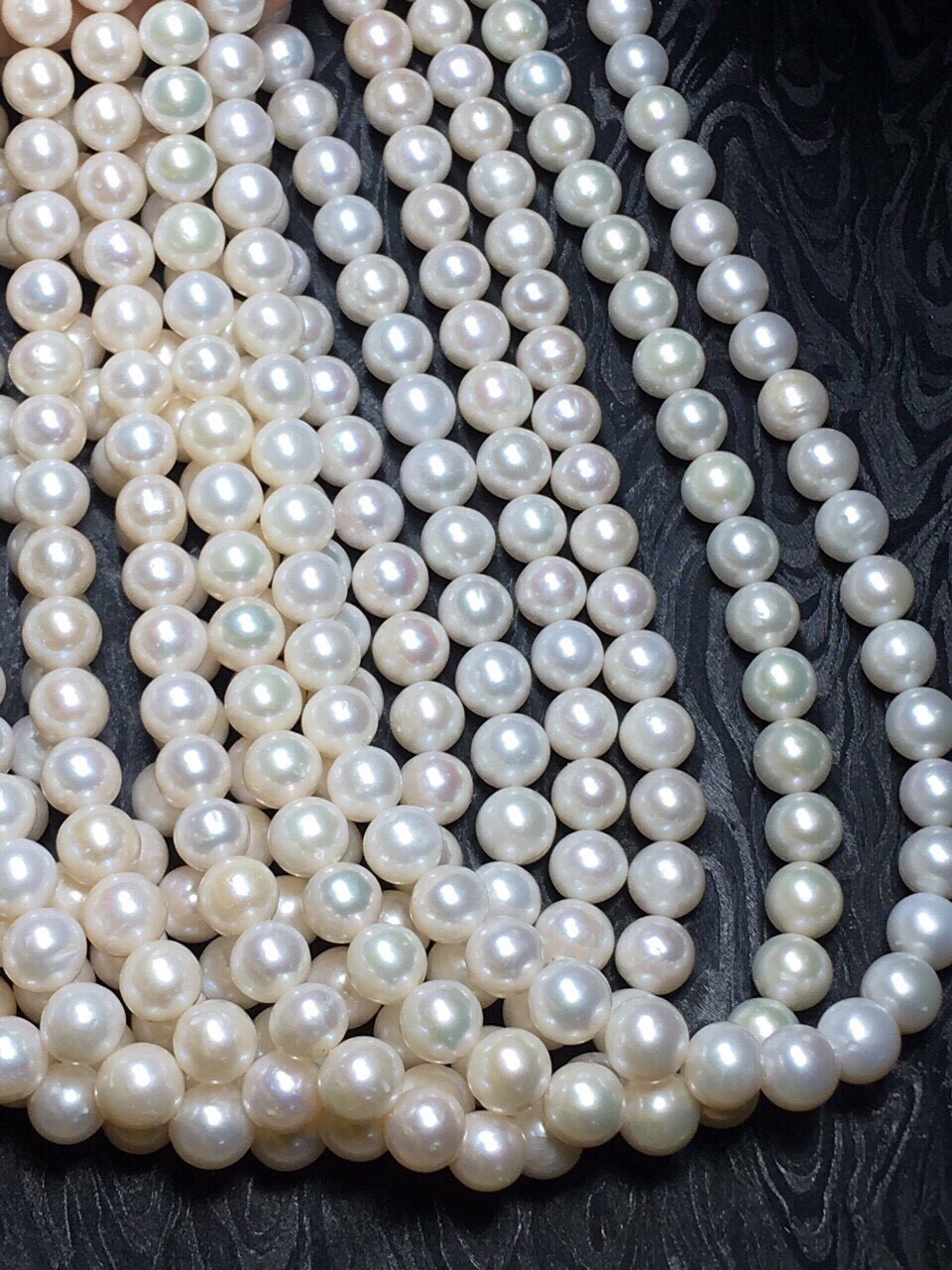Chuỗi ngọc trai thiên nhiên màu trắng (có nhiều màu - khách chat với shop để chọn màu khác)