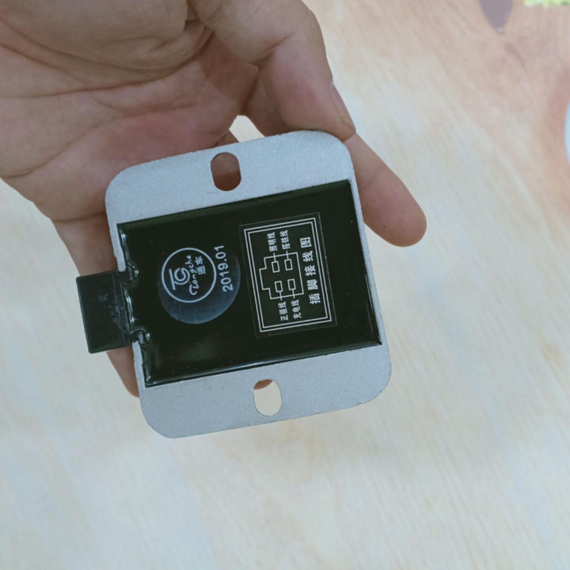 Sạc độ shilan cho ắc qui xe máy có giắc cắm dành cho tất cả các dòng xe A362