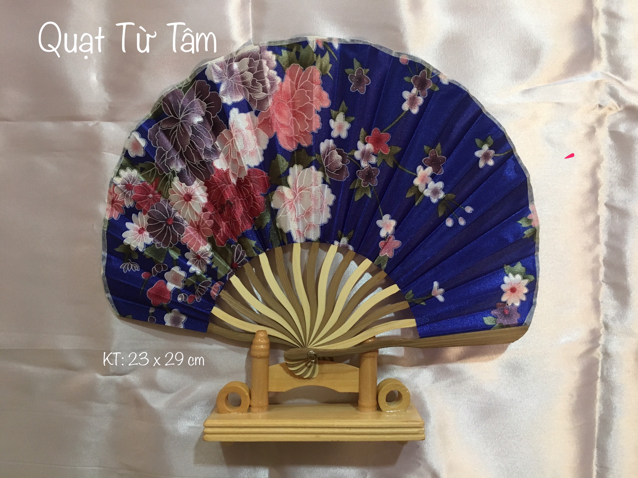 Quạt Xếp Phong Cách Nhật Bản