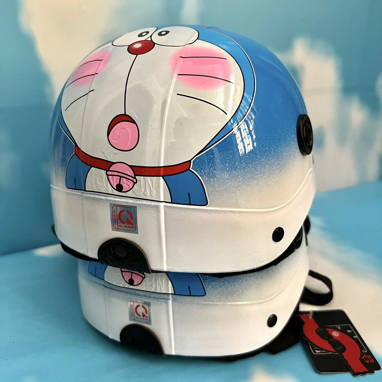 - nón bảo hiểm sơn phủ nano tem doreamon