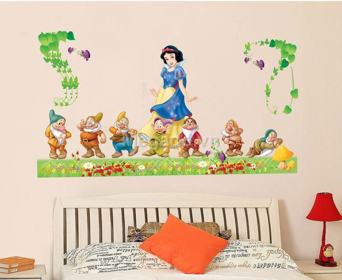 Decal dán tường nàng bạch tuyết và bảy chú lùn