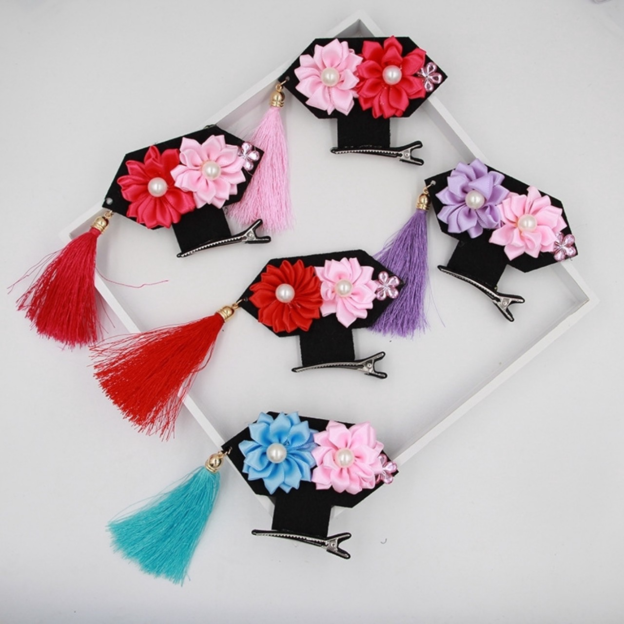 Kẹp tóc công chúa hoàn  châu cho bé