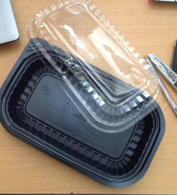 100 HỘP SUSHI ĐẾ ĐEN HÌNH CHỮ NHẬT HT17, KÍCH THƯỚC 20 CM X 11 X 6 CM