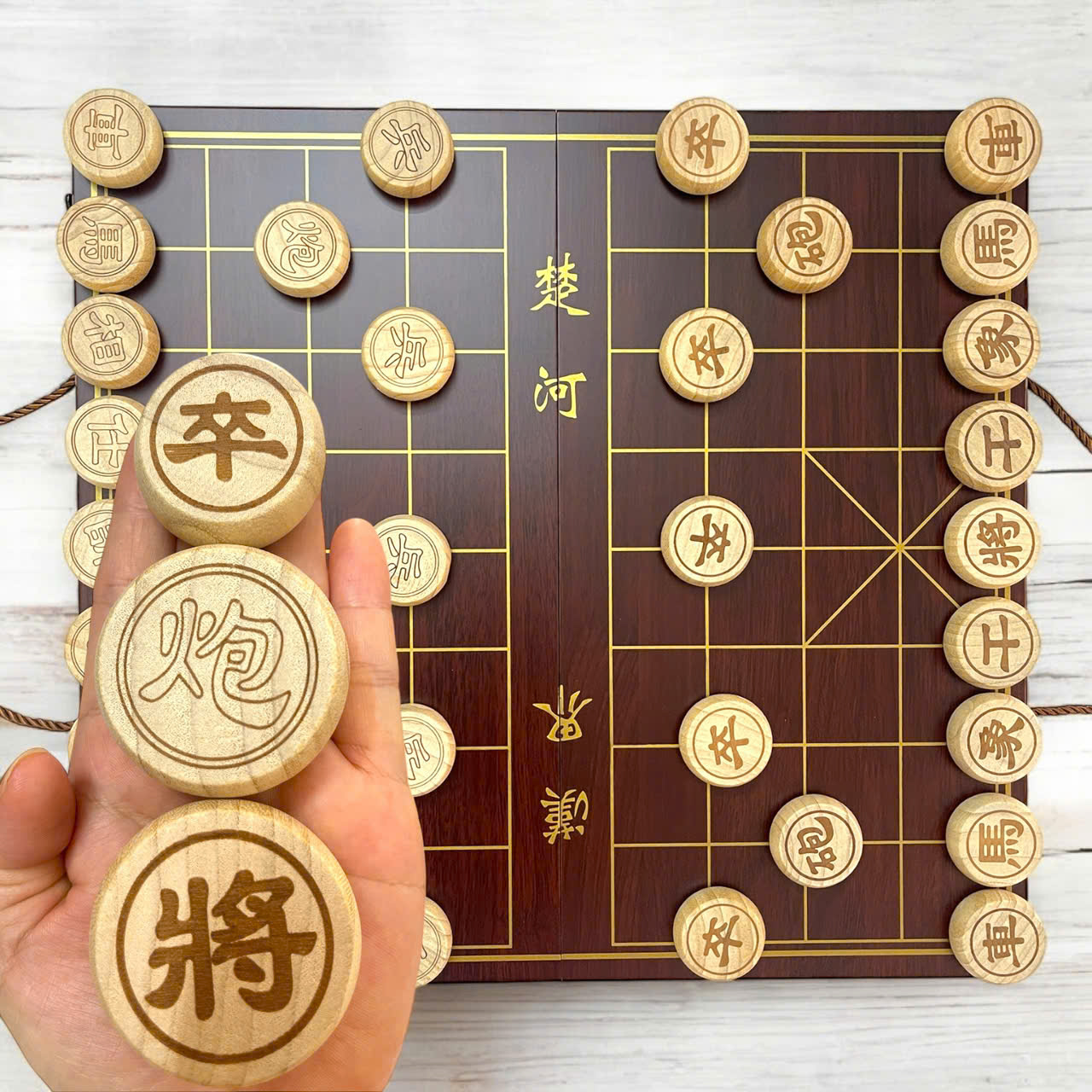  Combo Cờ Tướng Quân Cờ Gỗ Long Não Thơm Kèm Bàn Cờ Gấp Gọn  HBC+LN  