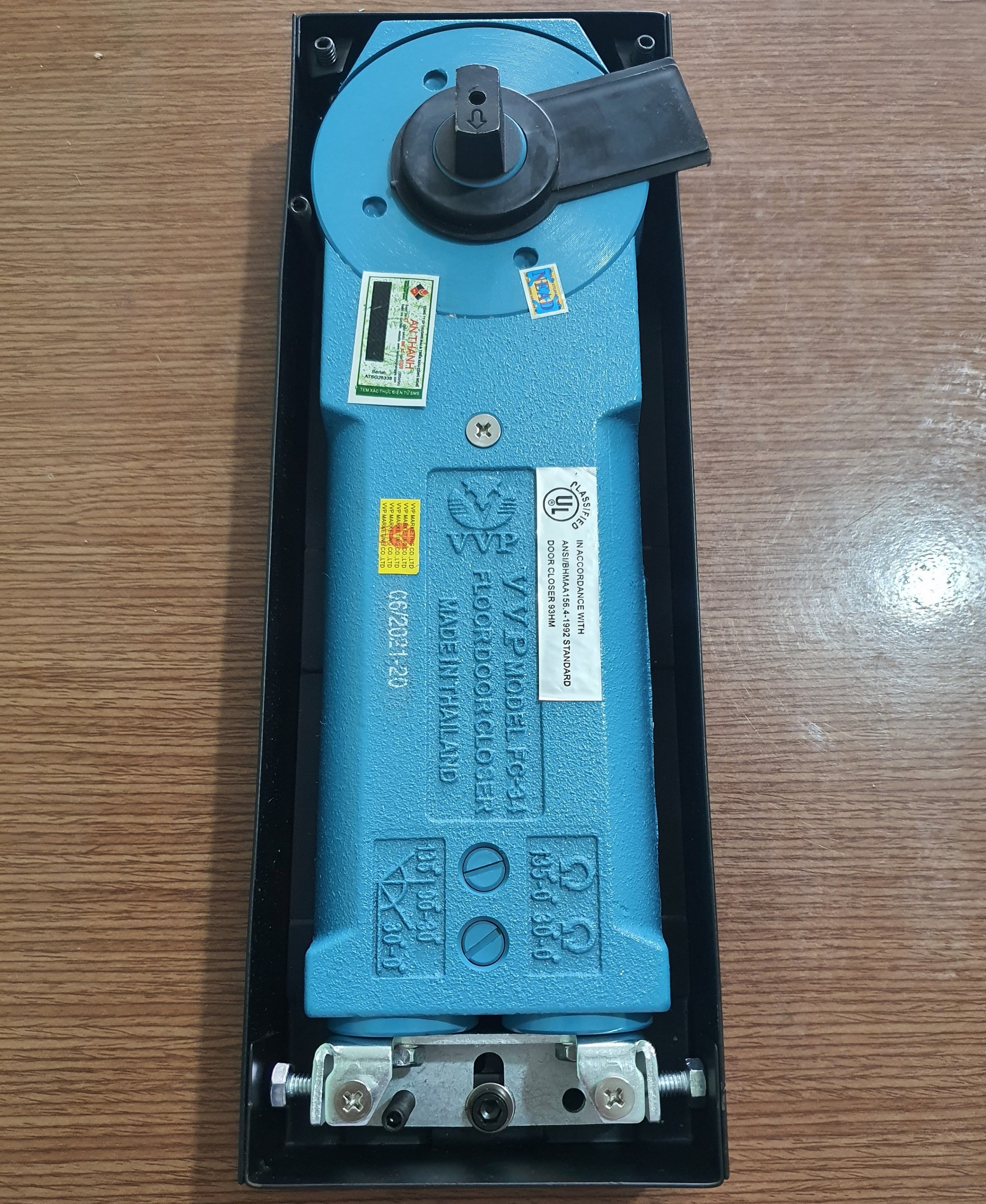 Bản lề sàn vvp fc34-20 105 kg , bảo hành 24 tháng