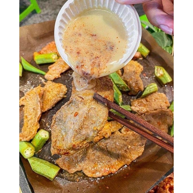 Vú heo ướp chao kèm nước chấm 500gr