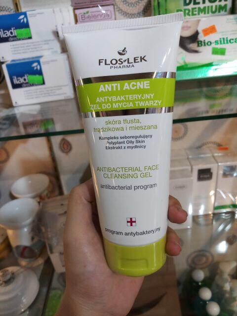 Gel rửa mặt floslek antibactefial face cleasing gel 200ml.
