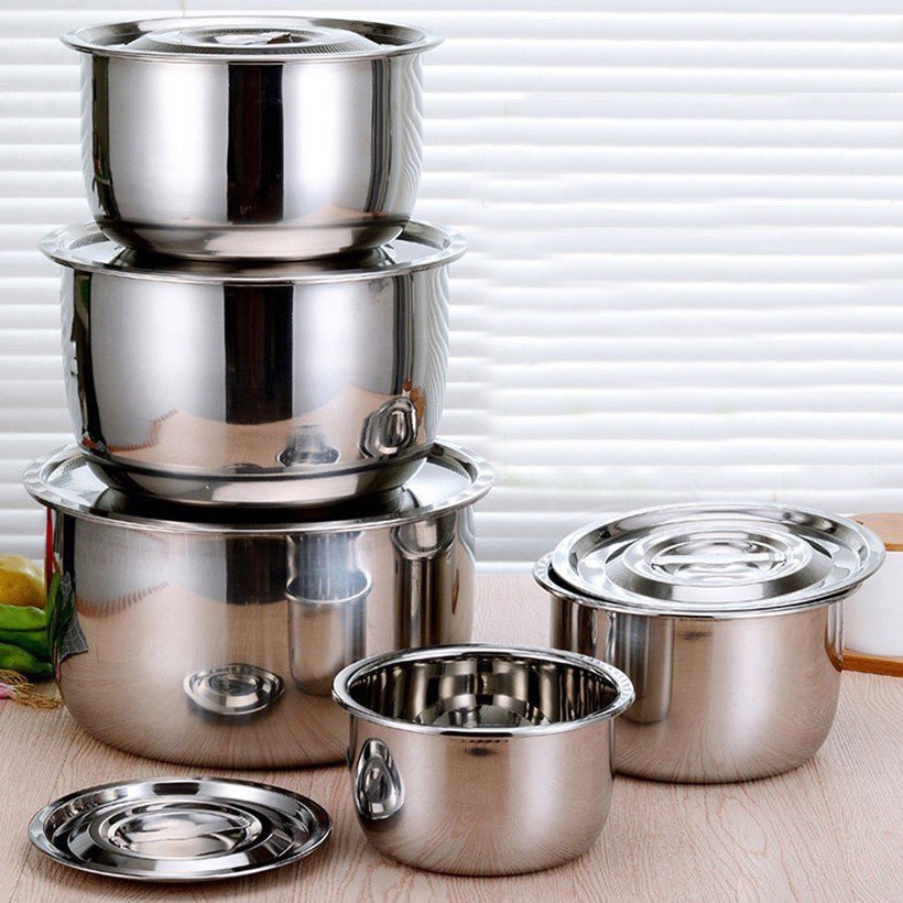 Bộ nồi inox 5 cái có nắp đậy thiết kế tinh tế, sang trọng, dùng được cho cả bếp từ, nhiều kích cỡ vô cùng tiện dụng