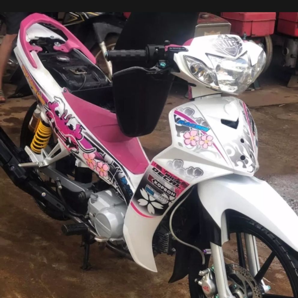 Tem rời sirius chế dán xe màu trắng