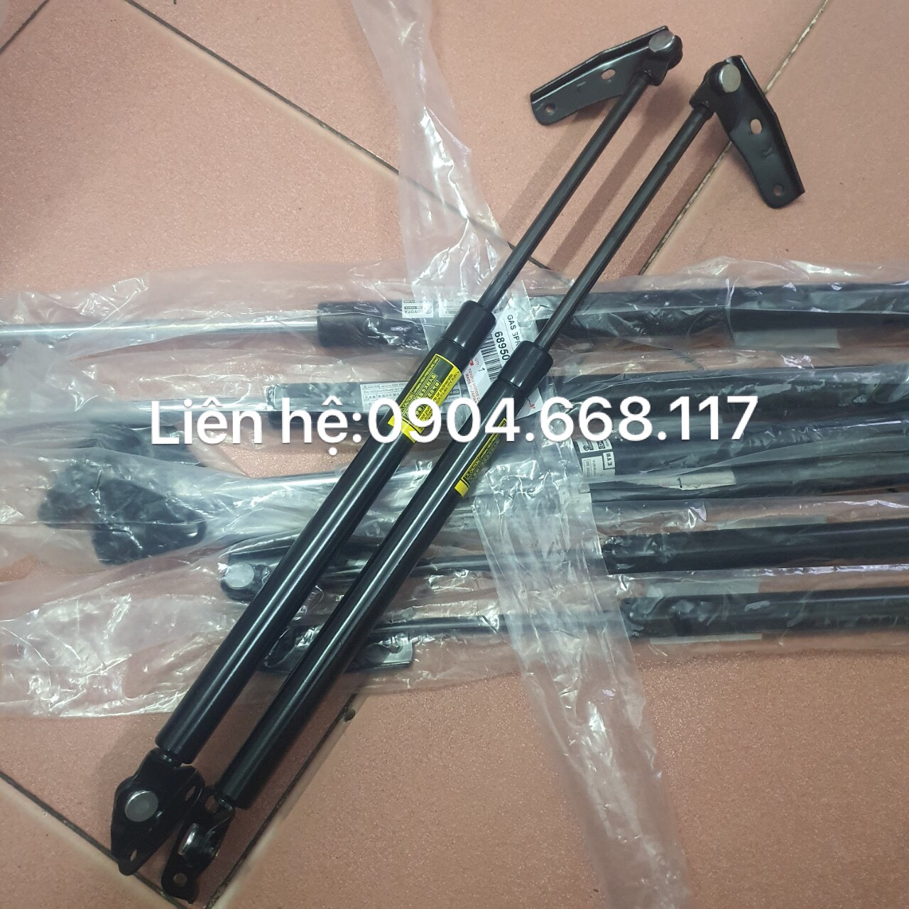 Ty chống cửa hậu sau innova 2006-2015