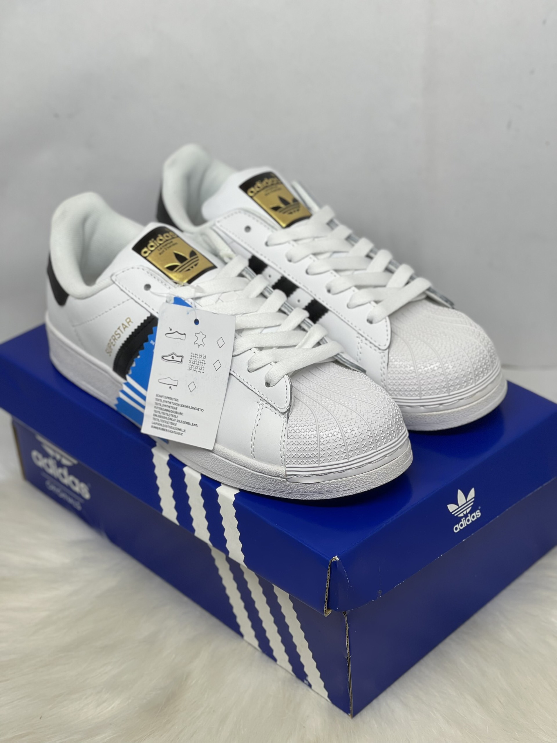 Giày sneaker nam , nữ mũi sò team vàng sc