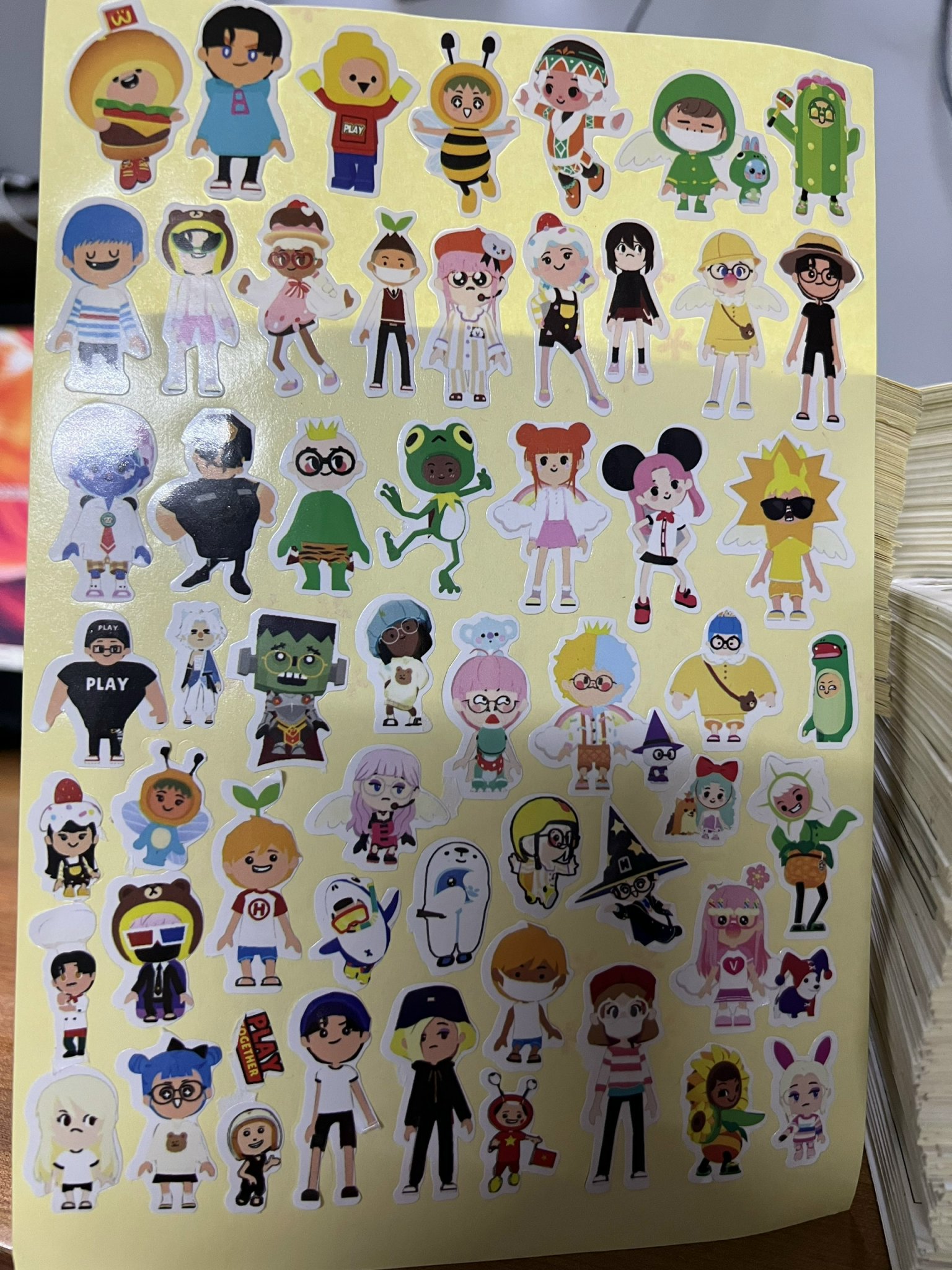 Hình dán sticker các nhân vật nổi tiếng game play together