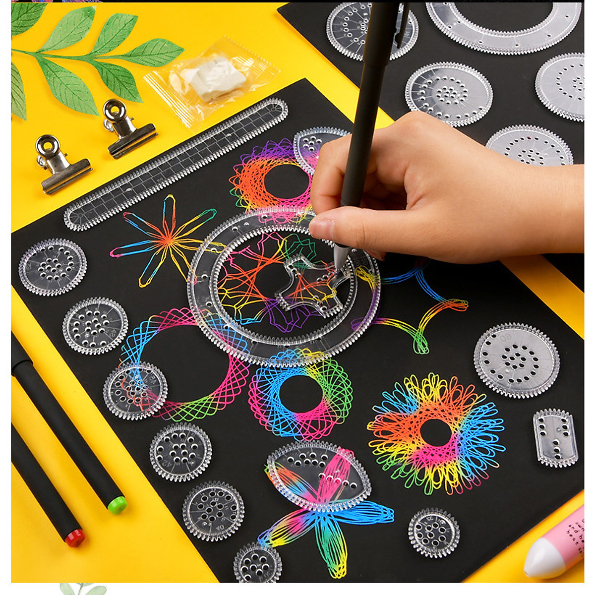 Bộ 18 thước vẽ mỹ thuật cho bé , bộ thước vẽ mỹ thuật trang trí sáng tạo, bộ thước vẽ họa tiết sáng tạo , bộ thước vẽ hoa , bộ thước vẽ phát triển trí tưởng tượng cho bé.