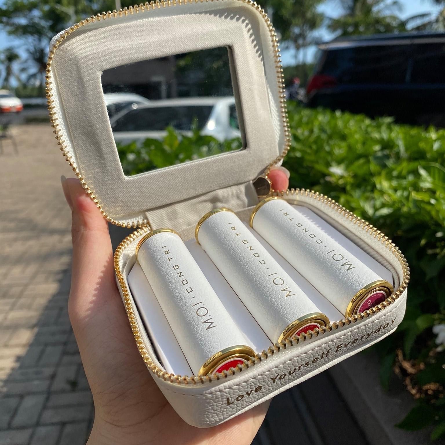 Bộ sưu tập son m.o.i công trí hồ ngọc hà