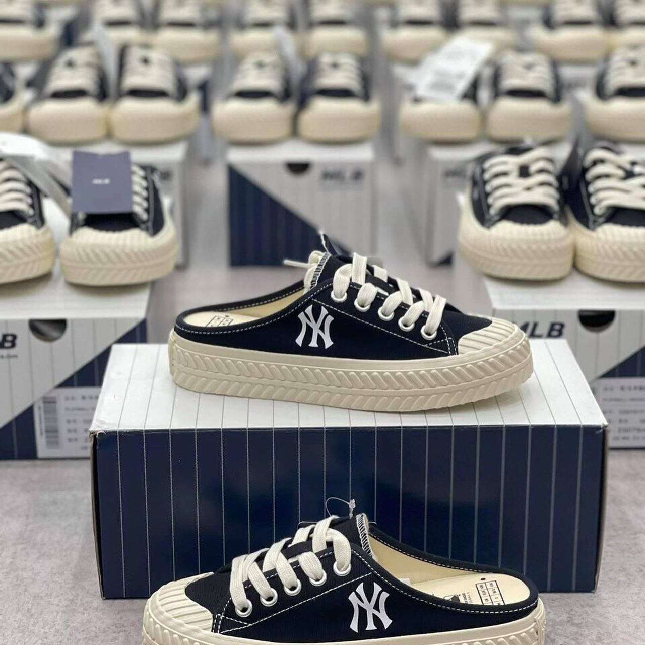 Sục thể thao ny , sục 𝐌𝐋𝐁 nữ , sục mlb đen trơn 🥰