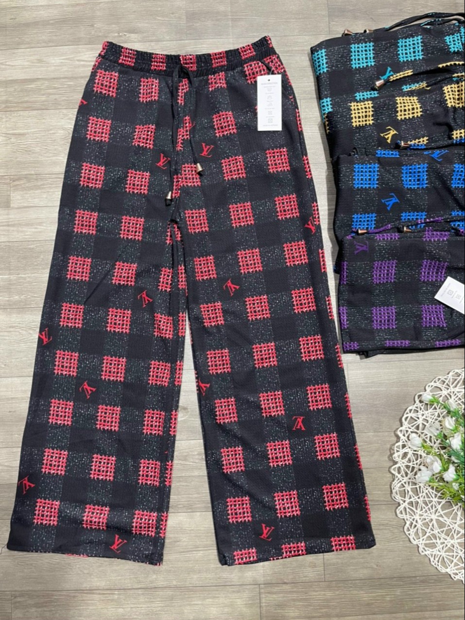 [HCM]Quần sọc caro Ống rộng vải thun xốp  mềm đẹp Freesize dưới 60kg